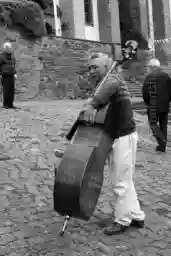 'Three man and one double bass' in a higher resolution