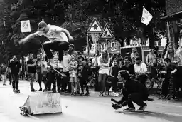 'Skater and Photographer - 1. Aachener Skateboard Club e.V.' in a higher resolution